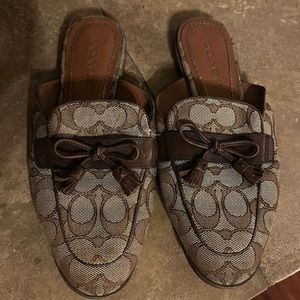 Coach signature monogram slides. Women size 6